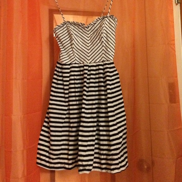 Size 3 city triangles dress