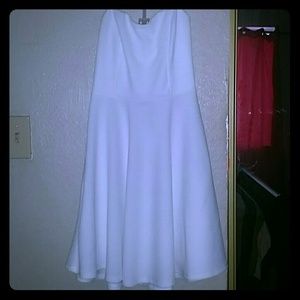 Strapless flowy dress