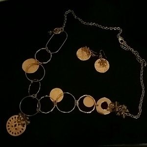 Gold necklace and earring set