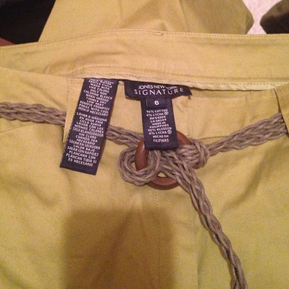 Jones New York Capris US Size 6! - Picture 2 of 3