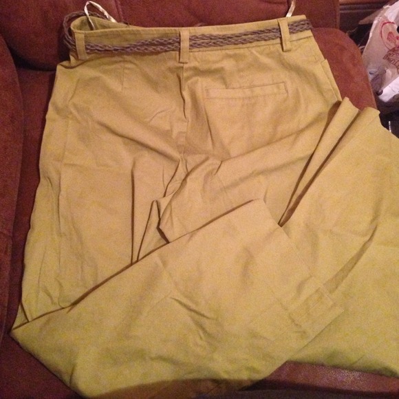 Jones New York Capris US Size 6! - Picture 3 of 3