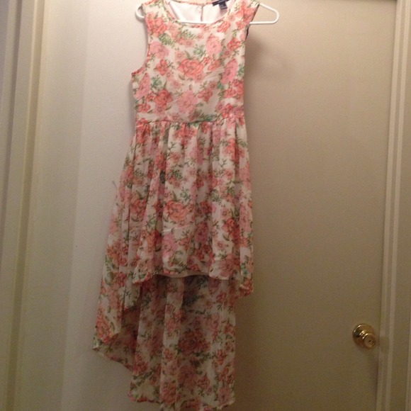 *NWT* Floral high-low dress