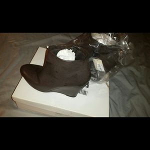 HAVE MORE THEN 5 PAIRS