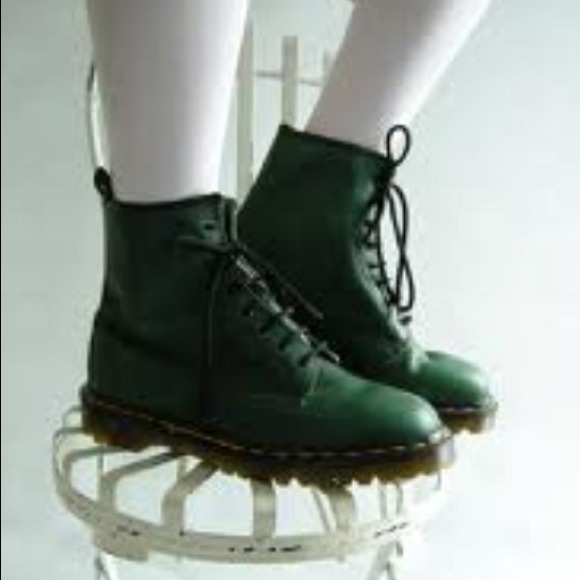 🚨🚨🚨ORIGINAL doc martens.