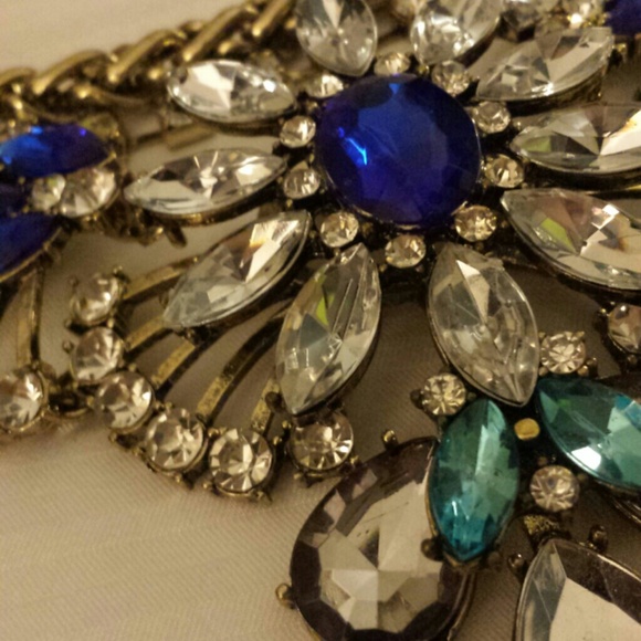 ????Multi Blue Colored Statement Necklace???? - Picture 1 of 2