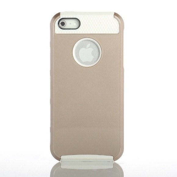 Classy, gold iPhone 5/5s case!