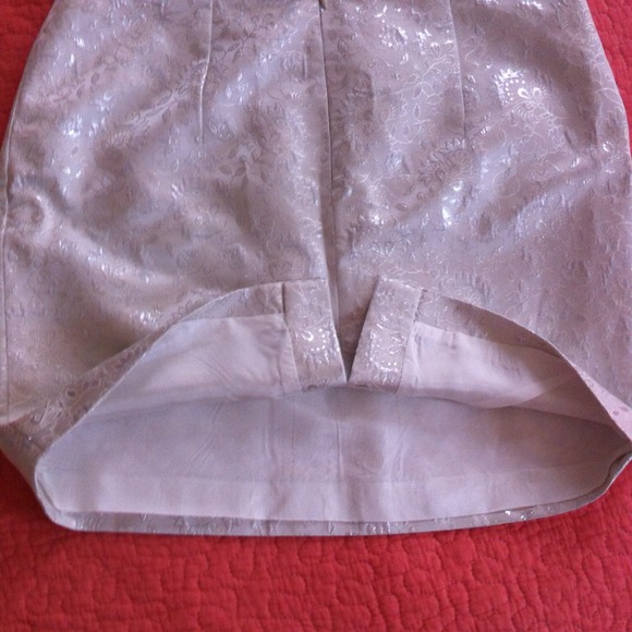 SOLD Kay Unger Flower Skirt - Picture 4 of 4