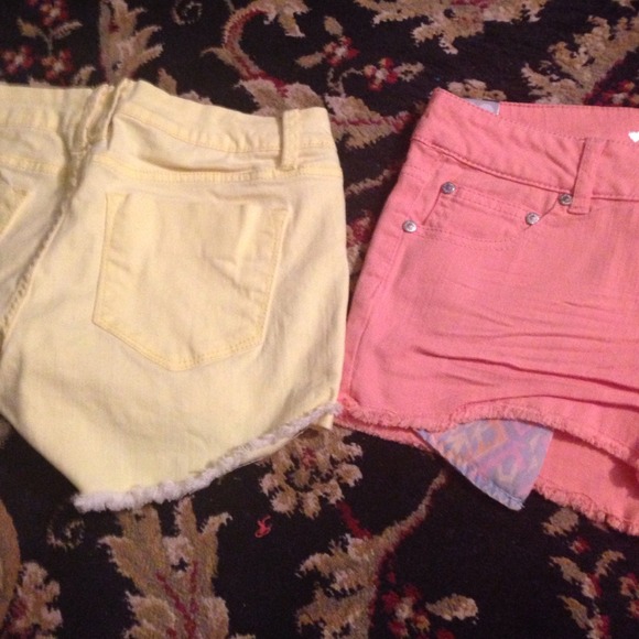 BUNDLE-Two pairs of shorts - Picture 4 of 4