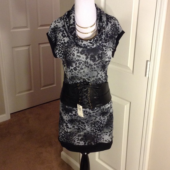 ANIMAL PRINT DRESS - Picture 1 of 3