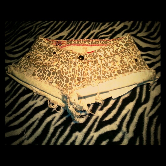 Charlotte Russe cheetah print shorts size 5
