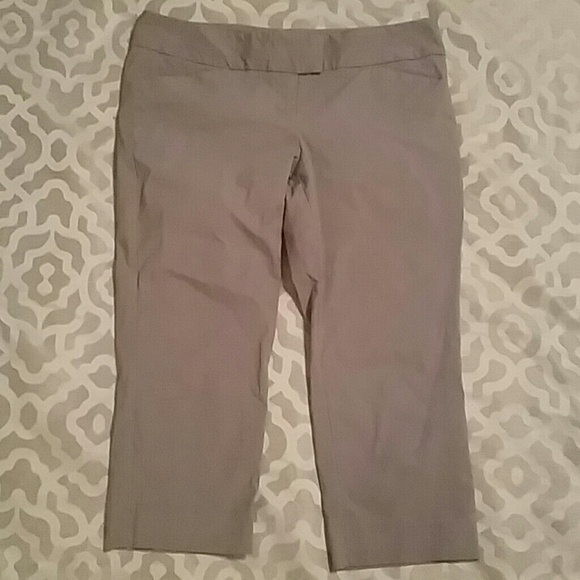 The Limited grey capri pants & teal shell BUNDLE