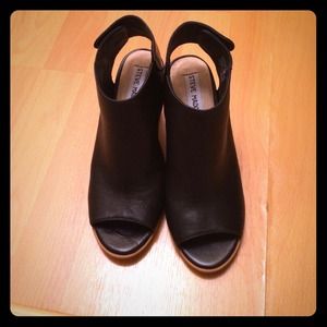 Steve Madden Nonstp Booties