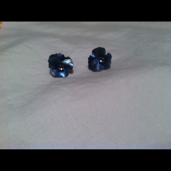 Flower earrings