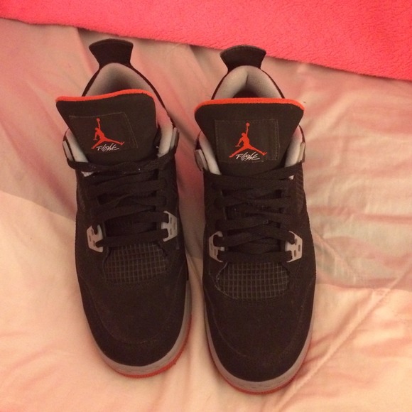 Air Jordan 4