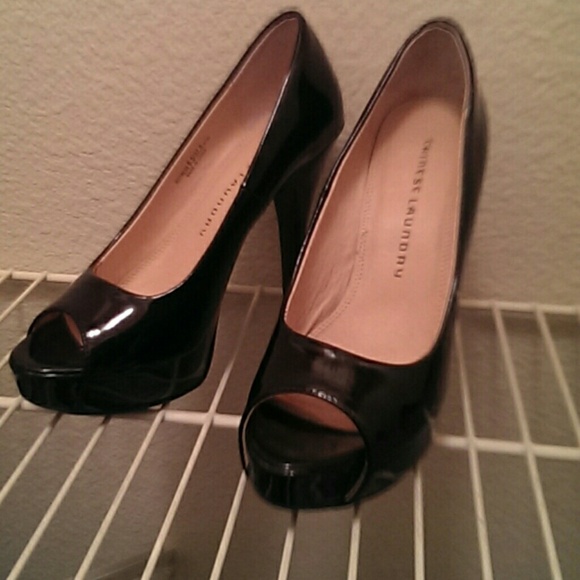 Black peep toe pumps