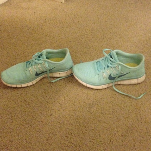 Baby blue nike free 5.0