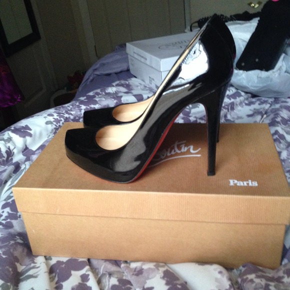 Christian Louboutin Rolando Pumps