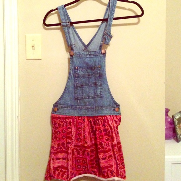 Overall dress