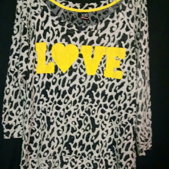 Long Sleeve Leopard Print Long Sleeve Top - Picture 1 of 1