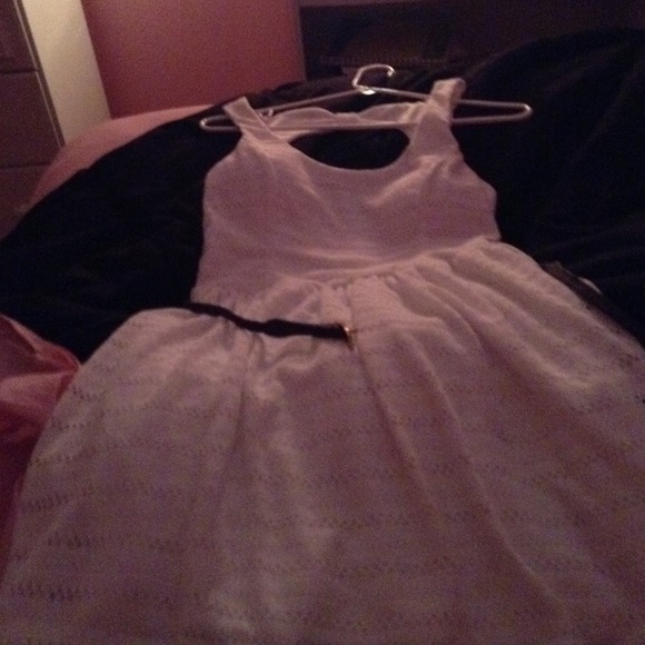 Dress - Picture 2 of 2