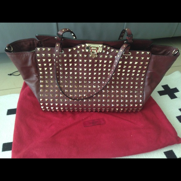 valentino rockstud bag burgundy