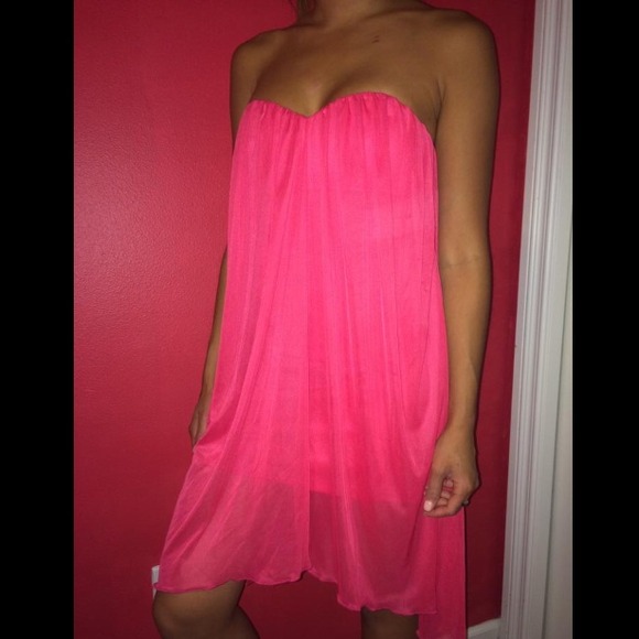 Chiffon strapless dress