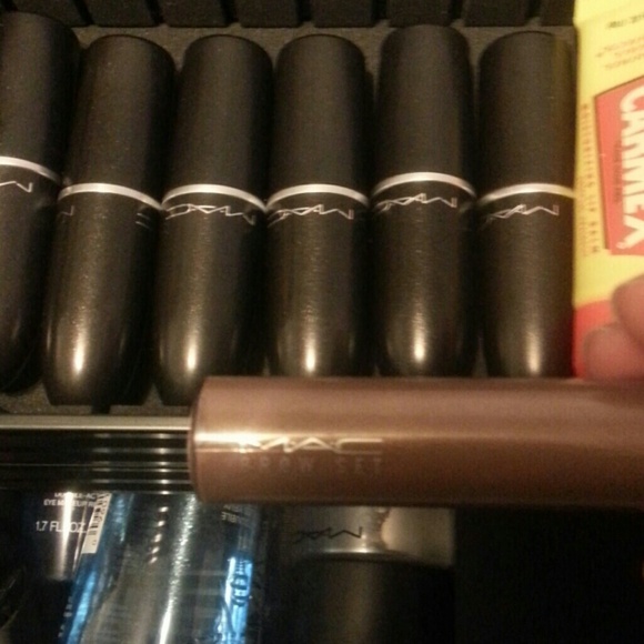 *TRADED*!!! Mac brow gel in beguile