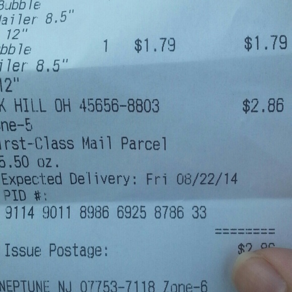 SOLD!💵🎉🎊Hello kitty Makeup holder from sephora - Picture 4 of 4