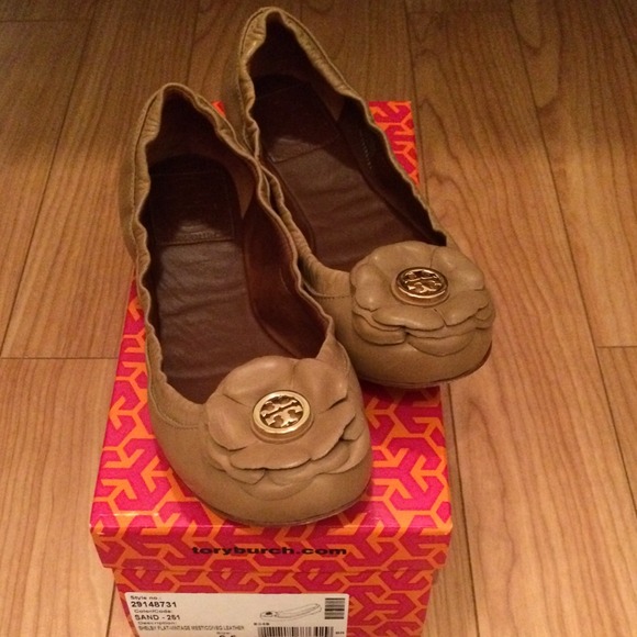 Tory Burch Shelby Flats- worn once!