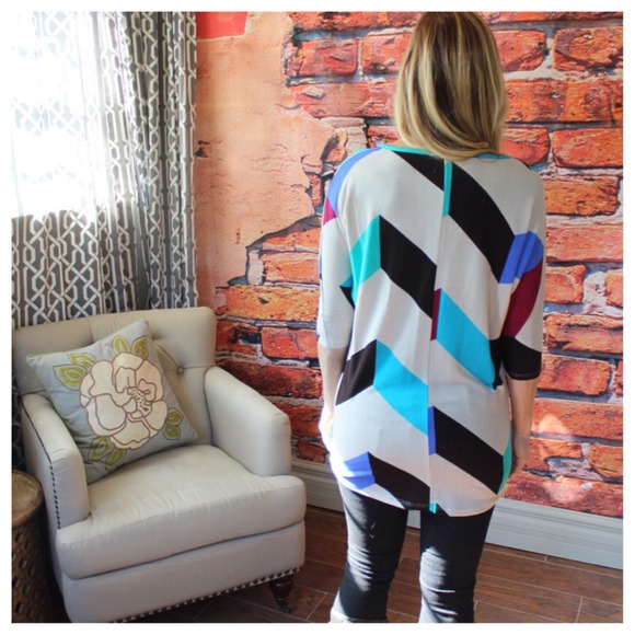 Soft colorblocking chevron tunic - Picture 2 of 2