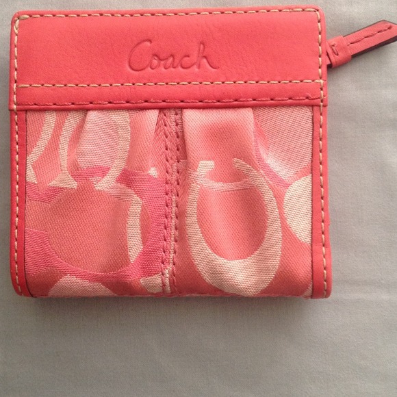 💰 Coach compact wallet 💵 NWOT