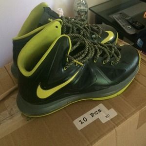 LeBron X