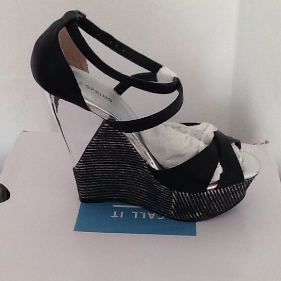 New with box black  5" wedge heel - Picture 3 of 4