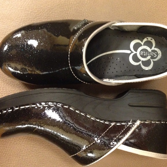 Santia size 37, gorgeous. Worn 3x in perfect cond!
