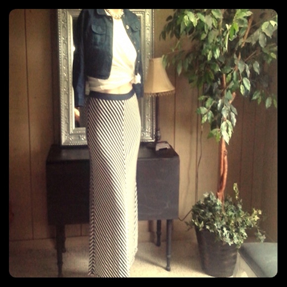 ENTIRE OUTFIT Skirt & Jean Jacket