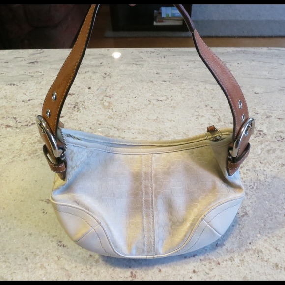 Authentic Coach white bucket bag - Picture 1 of 4