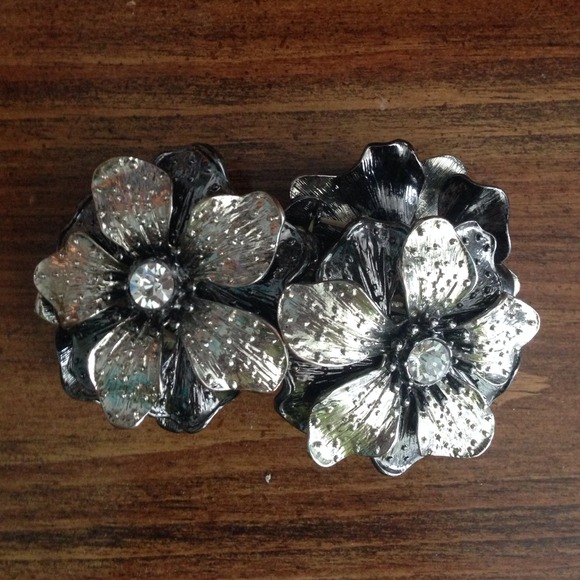 Floral bracelet