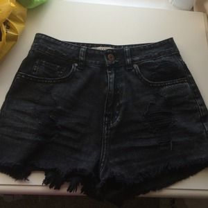 Pacsun bullhead black distressed mom shorts size 5