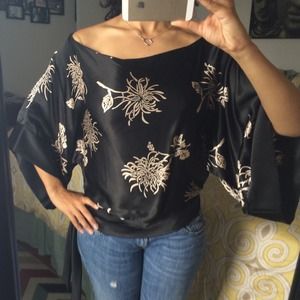 Beautiful black kimono sleeved top