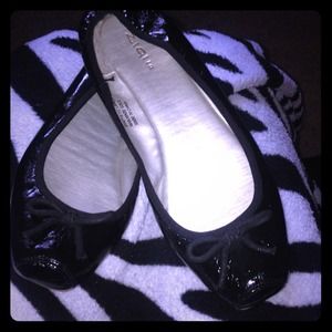 Distressed Baby doll Flats The baby dolls are back