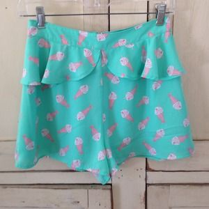 Peplum shorts, soft and drapey size small