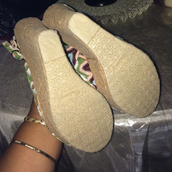 Colorful wedges - Picture 3 of 3