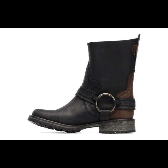 *ISO* Steve Madden Juddge size 7