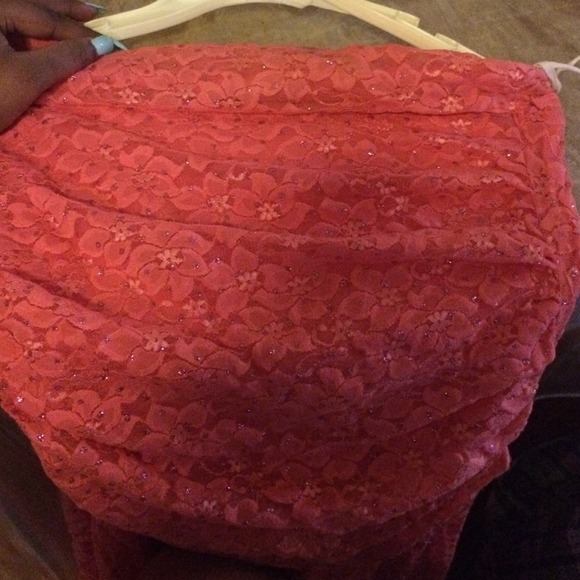 Prom dress - Picture 2 of 4