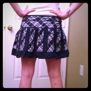 American Eagle navy plaid skirt