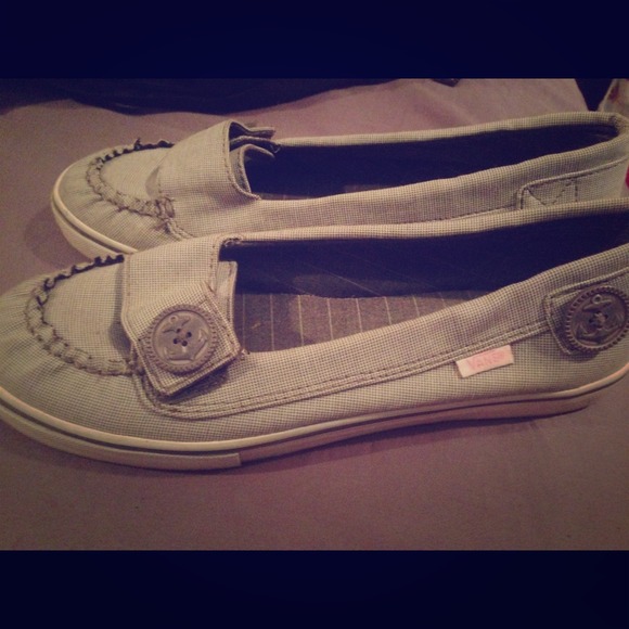 Van slip on tennis shoes.🎉reduced price🎉