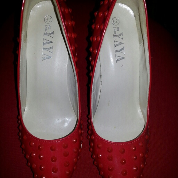 Heels - Picture 3 of 4