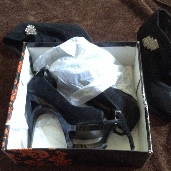 Shoes bundle - Picture 4 of 4