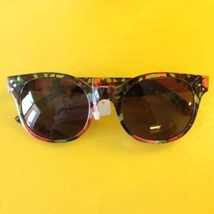 BCBG Accessories - BCBG sunglasses BCBG Accessories - BCBG sunglasses