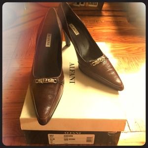 BRAND NEW Chocolate Pump